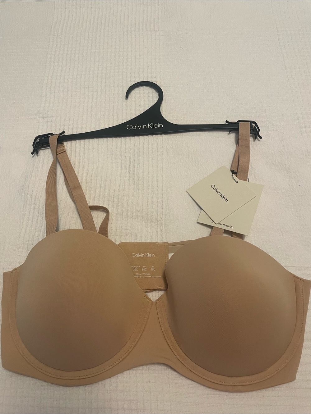 Calvin Klein Beige/Nude Seamless Molded T-Shirt push-up Bra strapless